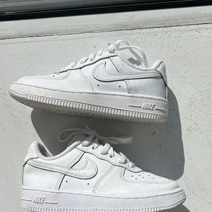 Nike Air Force 1 size 6.5. Perfect condition. Worn 3x.